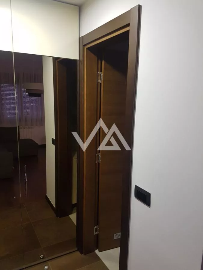 Garsonjera za izdavanje, Centar, 355€, 30m² — 3