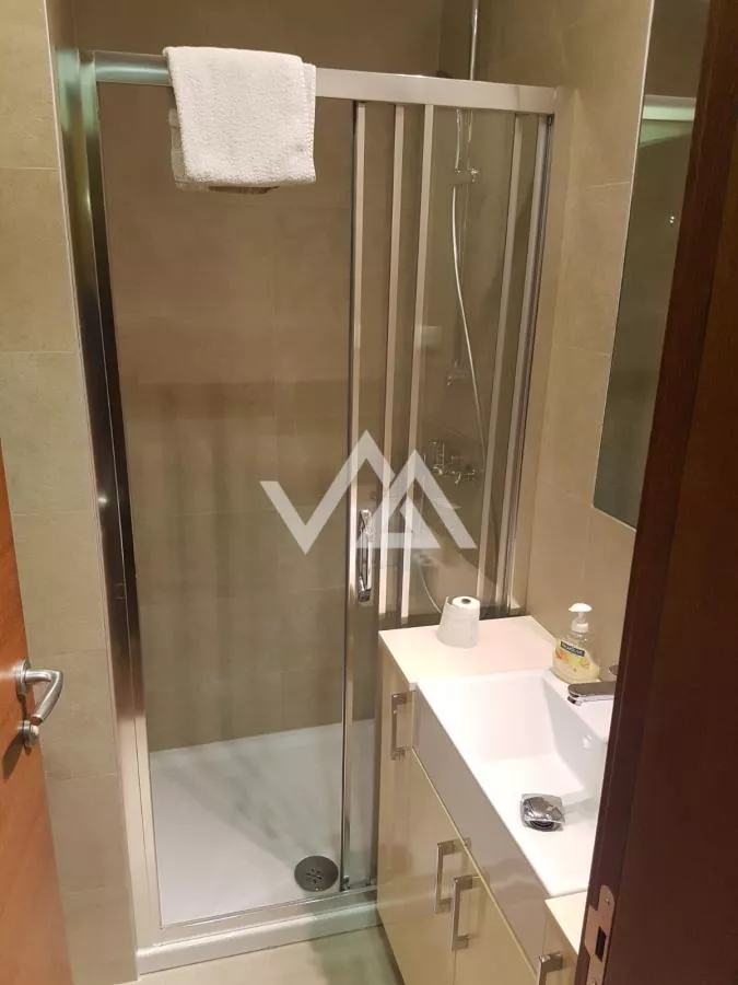 Garsonjera za izdavanje, Centar, 355€, 30m² — 4
