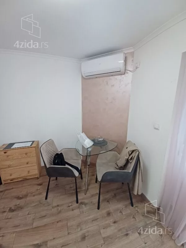 Garsonjera za izdavanje, Ilije Garašanina 7A, 500€, 36m² — 4