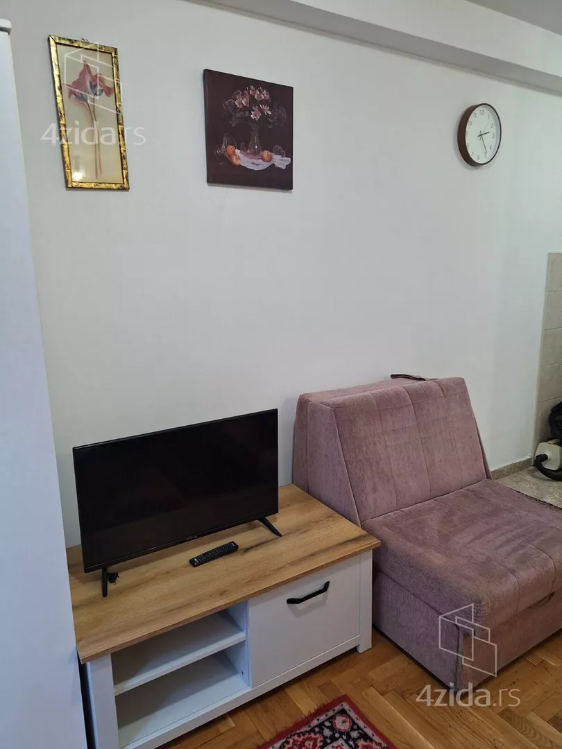 Garsonjera za izdavanje, Ilije Pavlovića, 320€, 26m² — 6