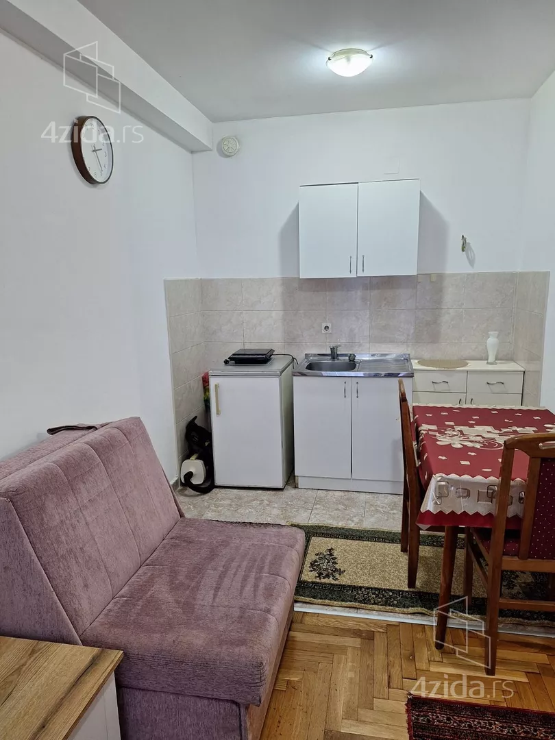 Garsonjera za izdavanje, Ilije Pavlovića, 320€, 26m² — 7