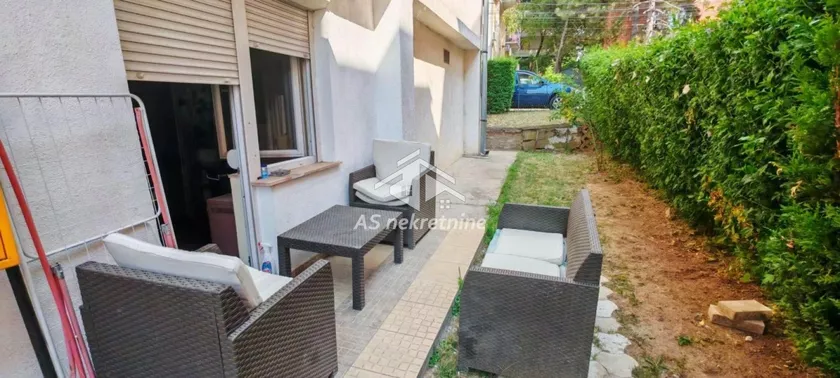 Garsonjera za izdavanje, Leposave Vujošević 11, 320€, 32m² — 3