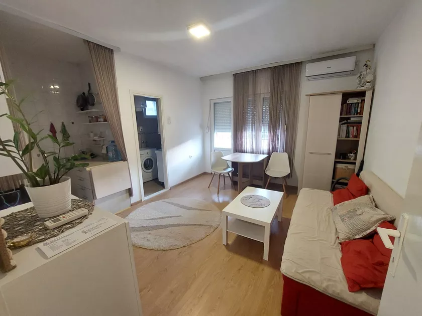 Garsonjera za izdavanje, Marine Veličković 14, 400€, 36m² — 4