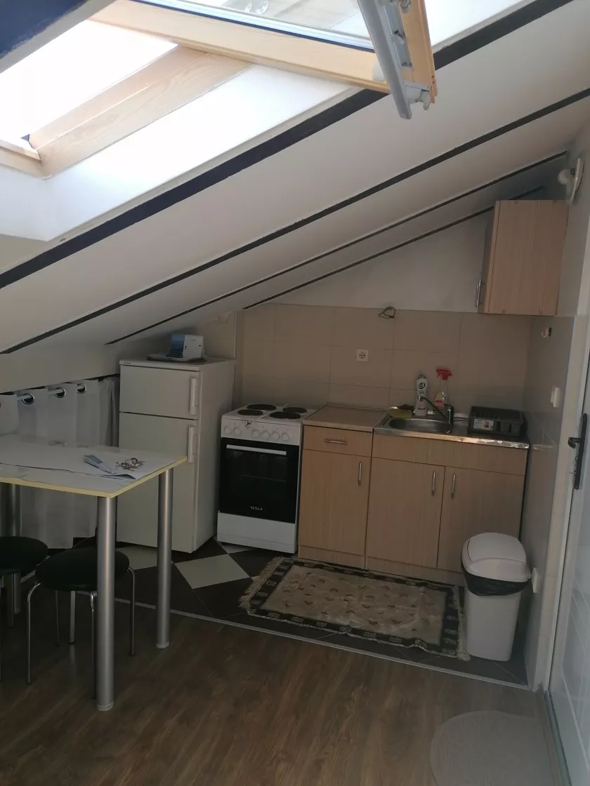 Garsonjera za izdavanje, Sonje Marinković 1a, 250€, 25m² — 2