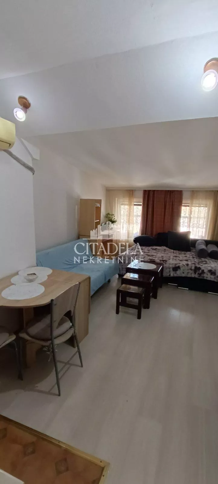 Garsonjera za izdavanje, Srpskih Udarnih Brigada, 300€, 21m² — 2