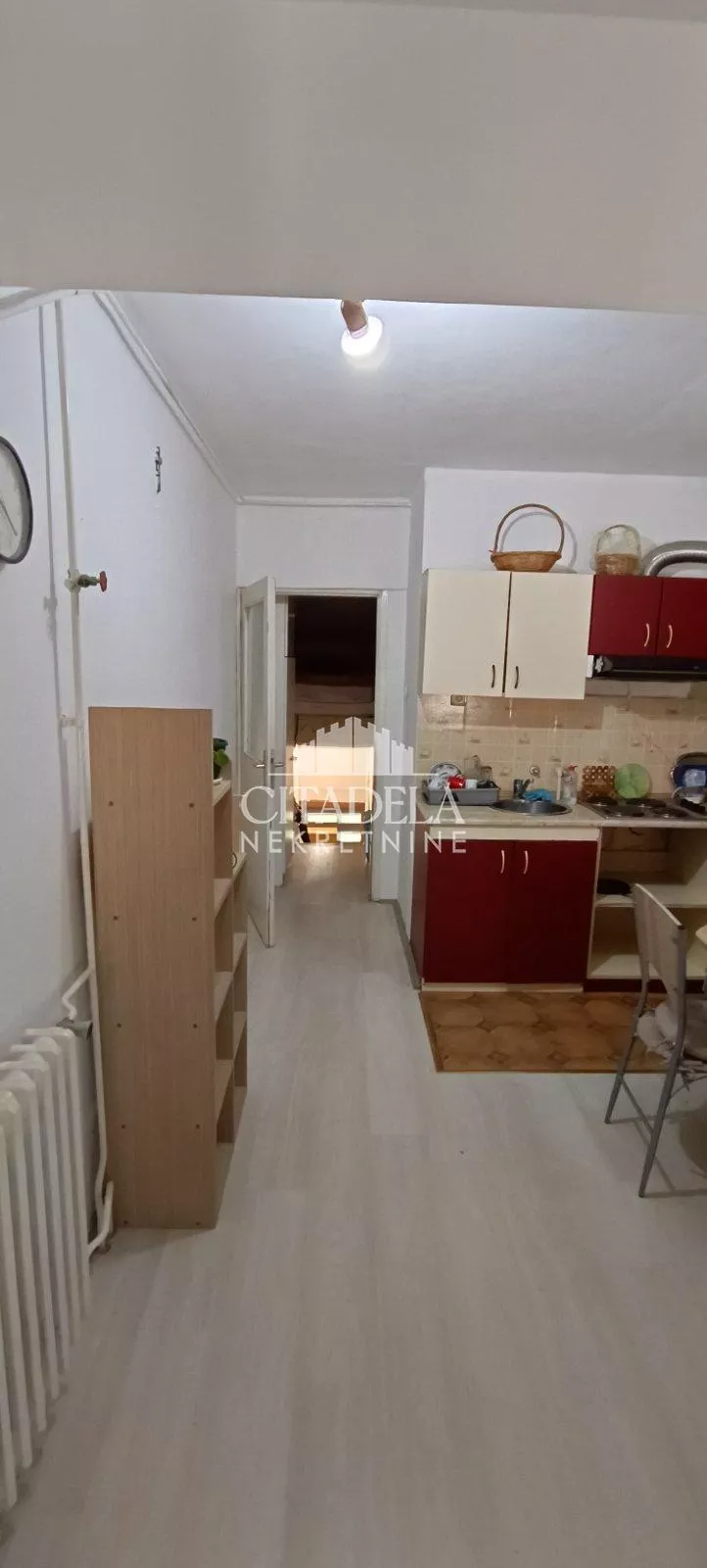 Garsonjera za izdavanje, Srpskih Udarnih Brigada, 300€, 21m² — 5
