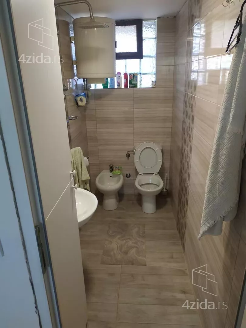 Garsonjera za izdavanje, Surčin (mesto), 250€, 30m² — 5