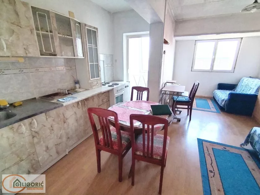 Garsonjera za izdavanje, Vlašićka 5, 280€, 25m² — 2