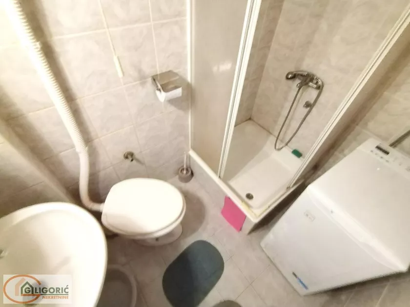 Garsonjera za izdavanje, Vlašićka 5, 280€, 25m² — 5