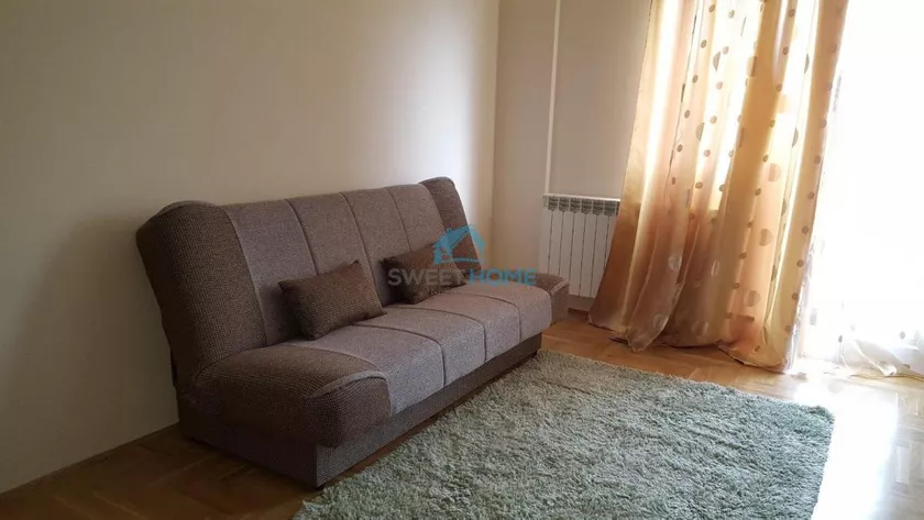 Garsonjera za izdavanje, Vojvode Vlahovića Voždovac, 350€, 30m² — 2
