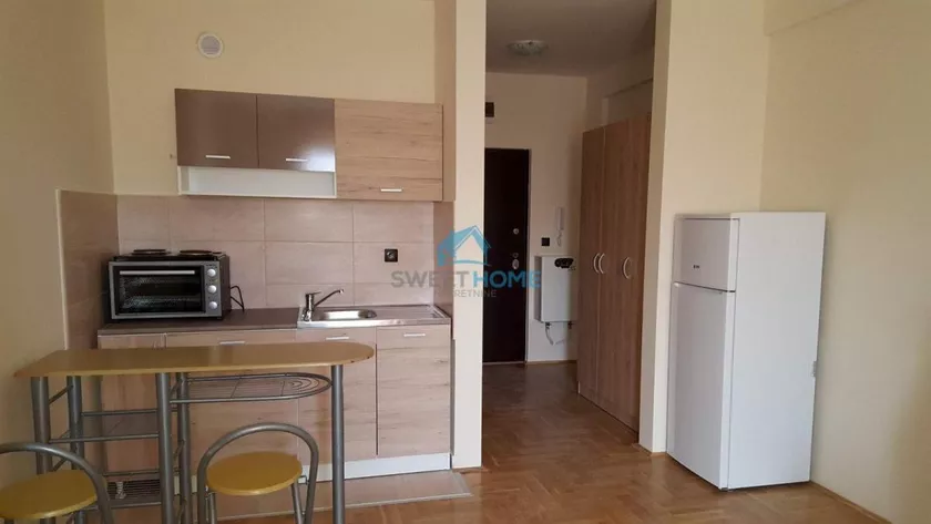 Garsonjera za izdavanje, Vojvode Vlahovića Voždovac, 350€, 30m² — 3