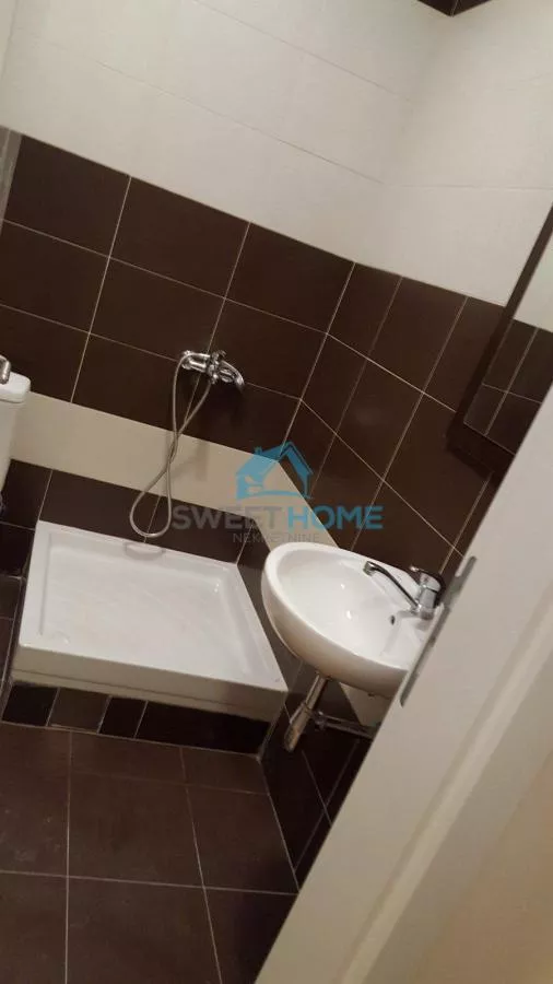 Garsonjera za izdavanje, Vojvode Vlahovića Voždovac, 350€, 30m² — 4