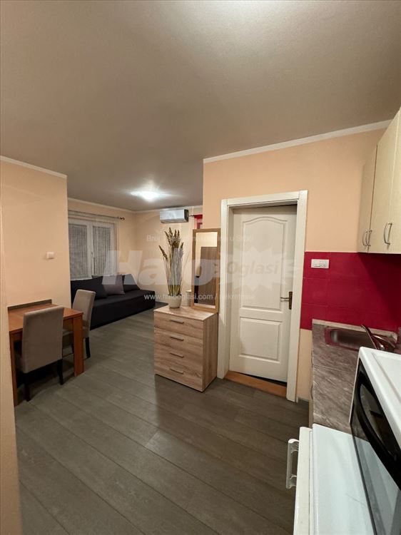 Garsonjera Zemun/NB(na samoj granici) — 2