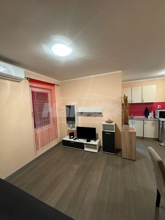 Garsonjera Zemun/NB(na samoj granici) — 9