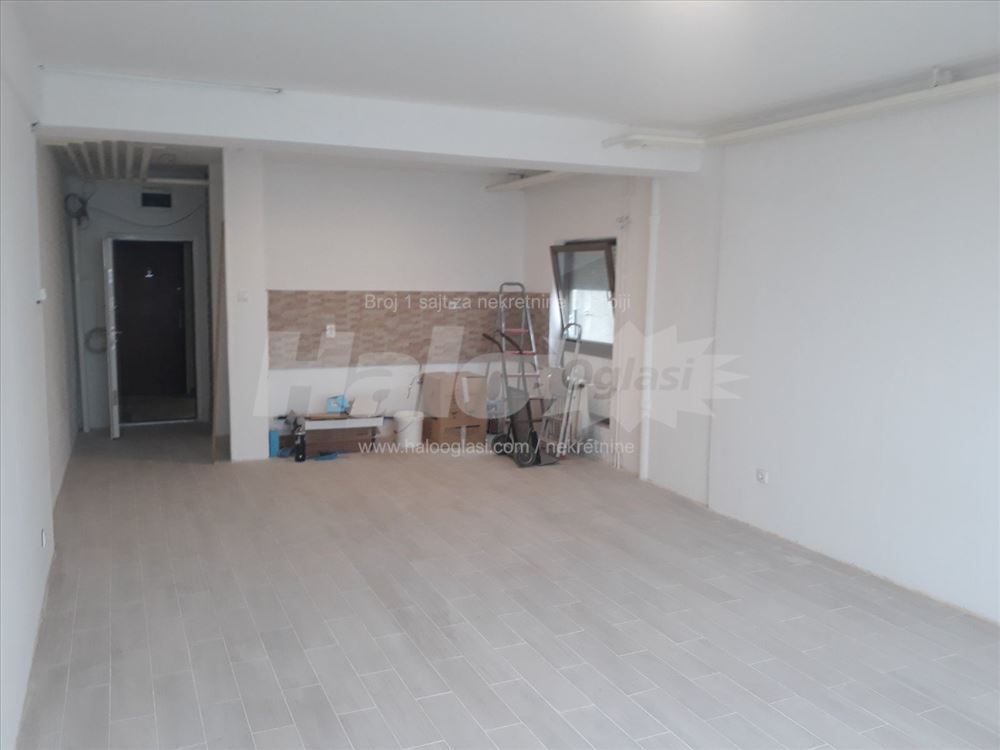 Geneks kula, 42 m2,  renoviran, pogled na B.kosu — 2