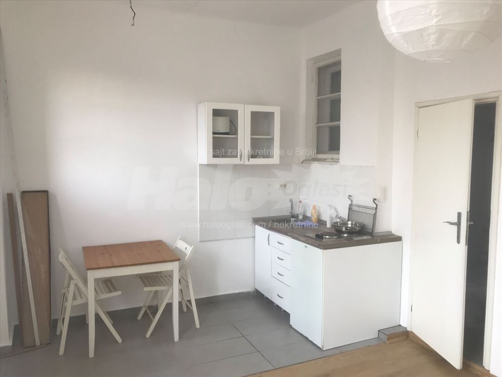 Gornji Dorcol, 23m2 — 3