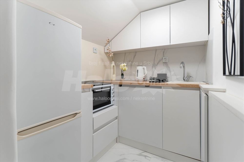 Gornji Dorćol – kompletno renoviran i opremljen st — 10