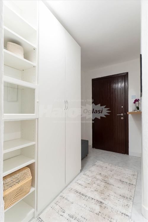Gornji Dorćol – kompletno renoviran i opremljen st — 14