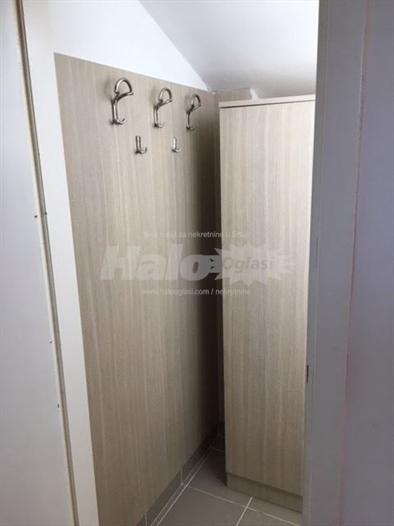 Gornjogradska Zemun, stan u zgradi Banke Intesa — 7