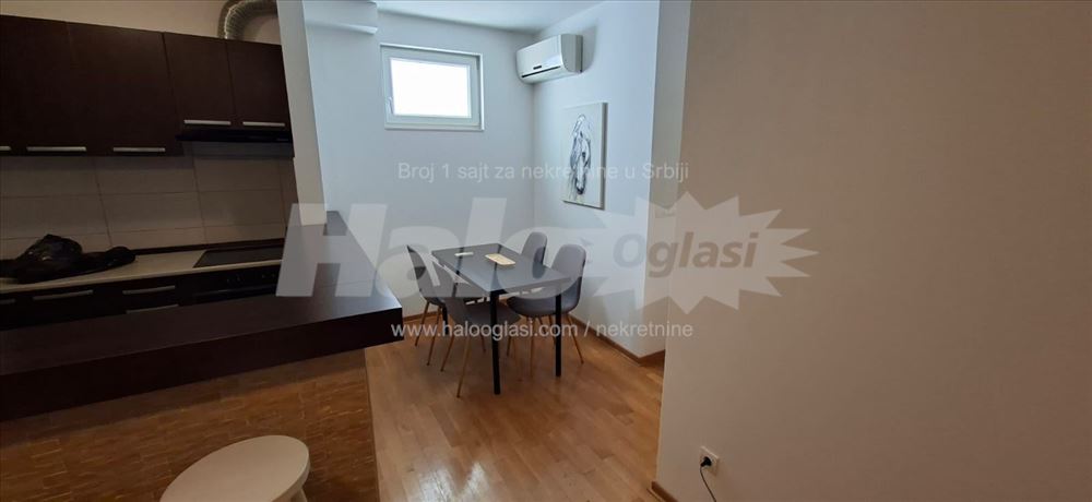 Gospodara Vučića 43 m² — 9