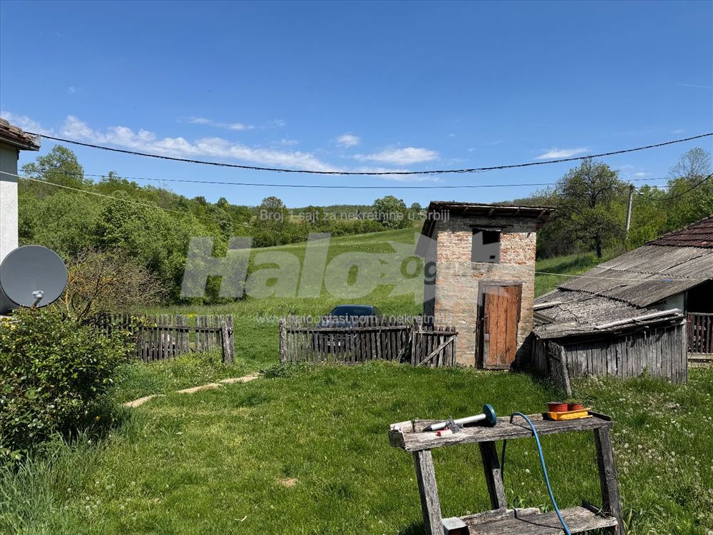 Gradjevinsko zemljiste sa Kucom i imanjem — 5