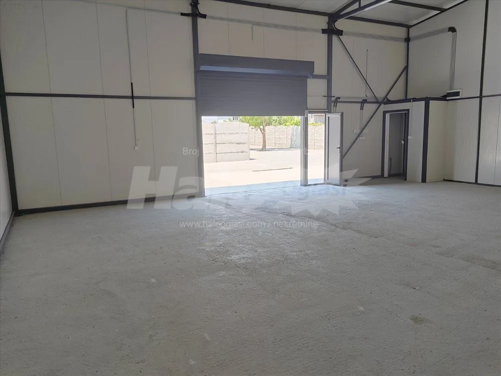 Hala 90m2+110m2 servis magacin — 11