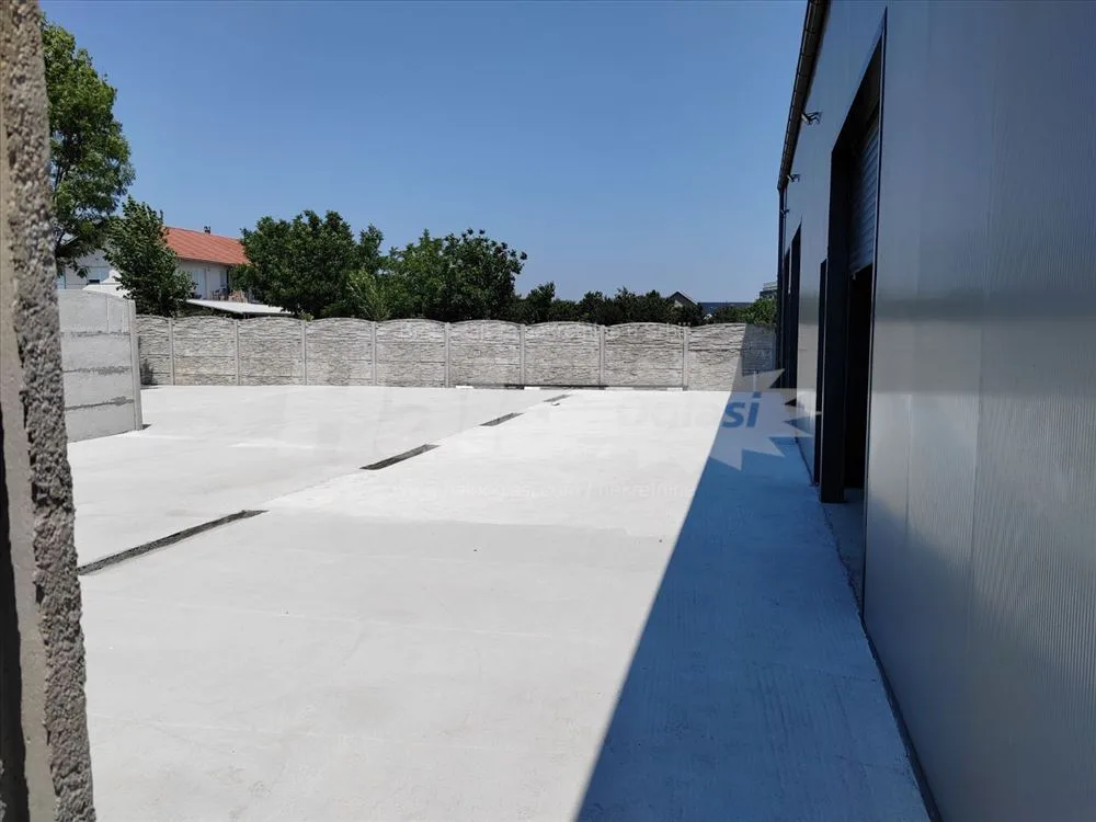 Hala 90m2+110m2 servis magacin — 12
