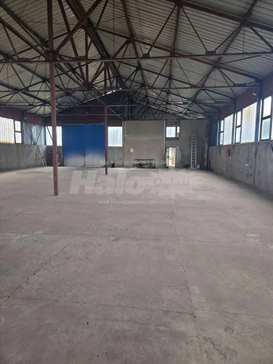 Hala u poslovnoj zoni Beograd (Trebež) — 2
