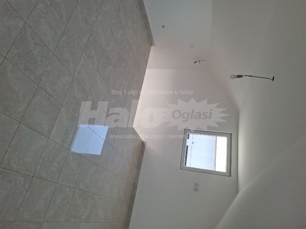 Hala170m2 Zemun Grmovac +kanc. prostor 70m2 — 9