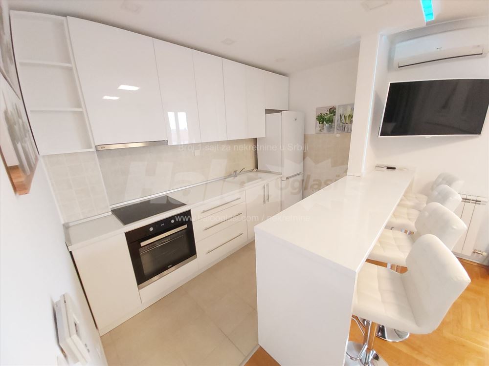 Izdajem Lux dvoiposoban stan Zemun/Altina,66m2 — 5