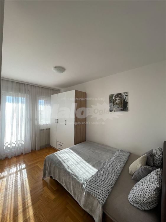 Izdajem Lux dvoiposoban stan Zemun/Altina,66m2 — 8