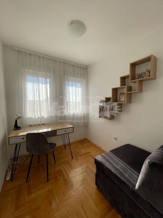 Izdajem Lux dvoiposoban stan Zemun/Altina,66m2 — 12