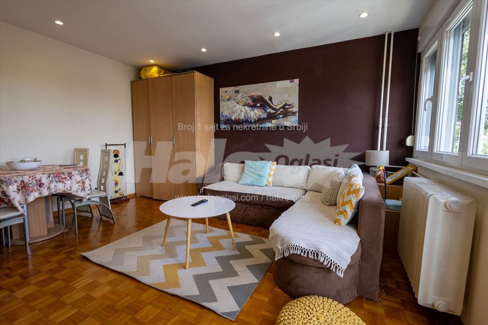 Hotel Jugoslavija | Pogled na Dunav | 55kv 2.0 — 4