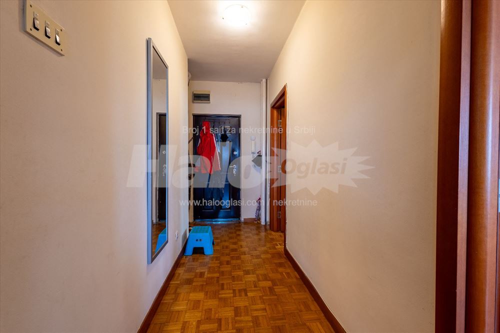 Hotel Jugoslavija | Pogled na Dunav | 55kv 2.0 — 6