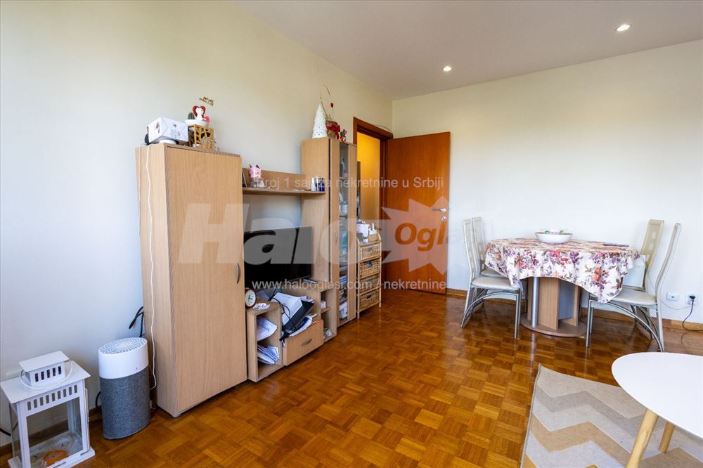 Hotel Jugoslavija | Pogled na Dunav | 55kv 2.0 — 13