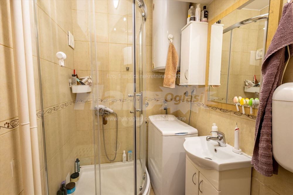 Hotel Jugoslavija | Pogled na Dunav | 55kv 2.0 — 15