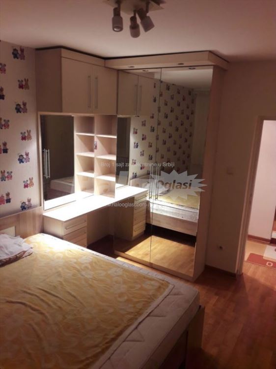 Hotel YU vlasnik 49kvm 2.0 namešten od 1.7. — 5