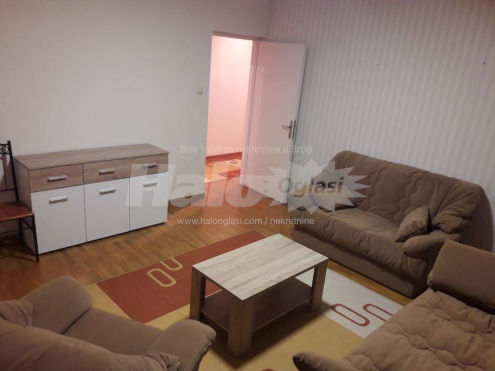Hotel YU vlasnik 49kvm 2.0 namešten od 1.7. — 7