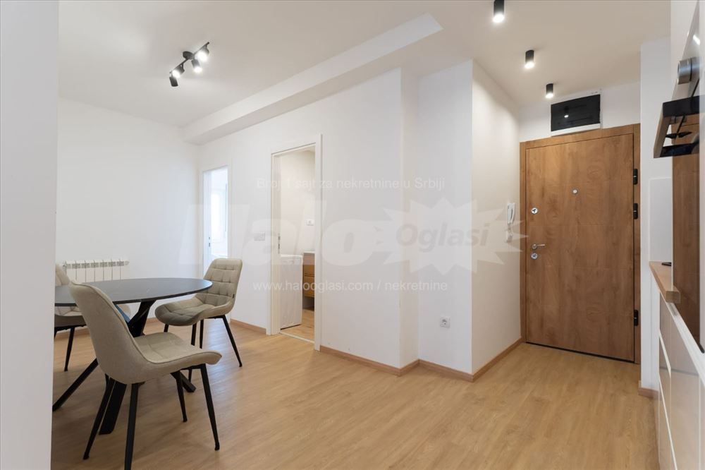 Hotel Yu, Zemunski kej, odlican stan — 6