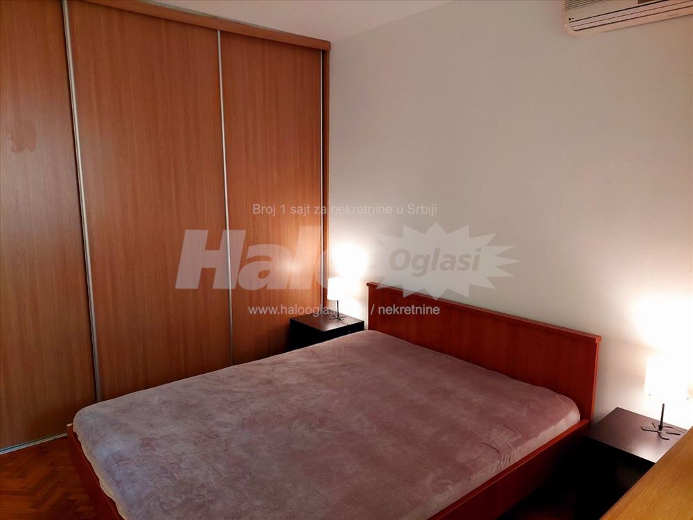 Hram Svetog Save, Vračar, 64m² — 10