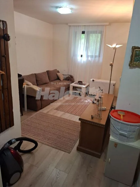 Humski put (bivša Slavka Rodića) 31m2 1,5 namešten — 6