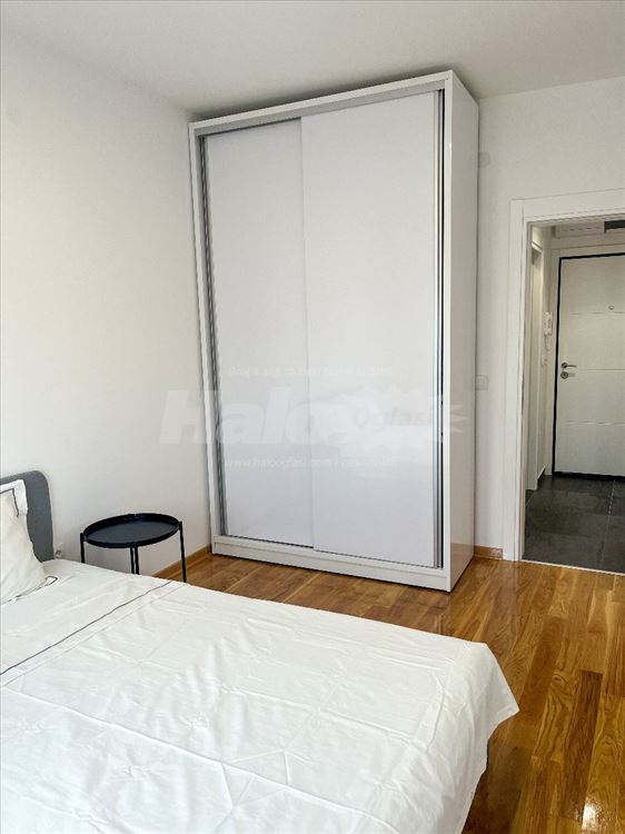 Idealna lokacija, pogled na hram Sv.Save — 8