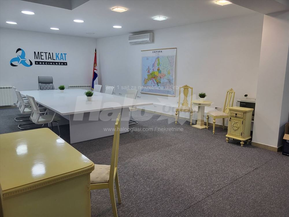 Idealni poslovni prostor na Dedinju od 182m2 — 2