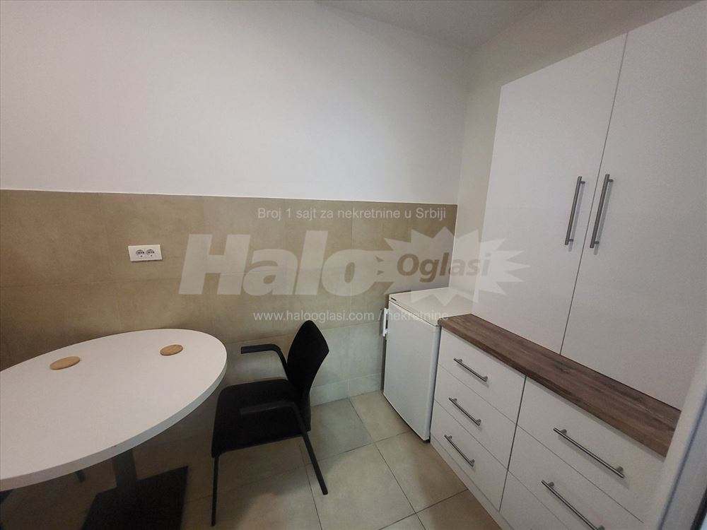Idealni poslovni prostor na Dedinju od 182m2 — 8