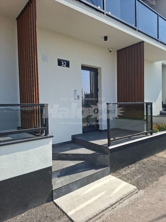 Izadajem LUX garsonjeru u Batajnici — 4