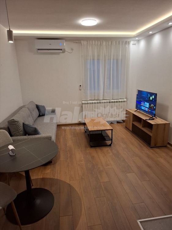 Izadajem LUX garsonjeru u Batajnici — 6
