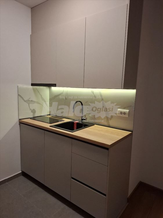 Izadajem LUX garsonjeru u Batajnici — 9