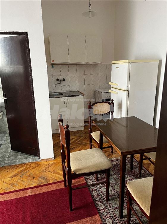 Izadajem stanove kod Đeram pijace — 3