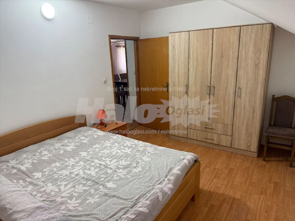 Izadjem trosoban stan u Surčinu — 5