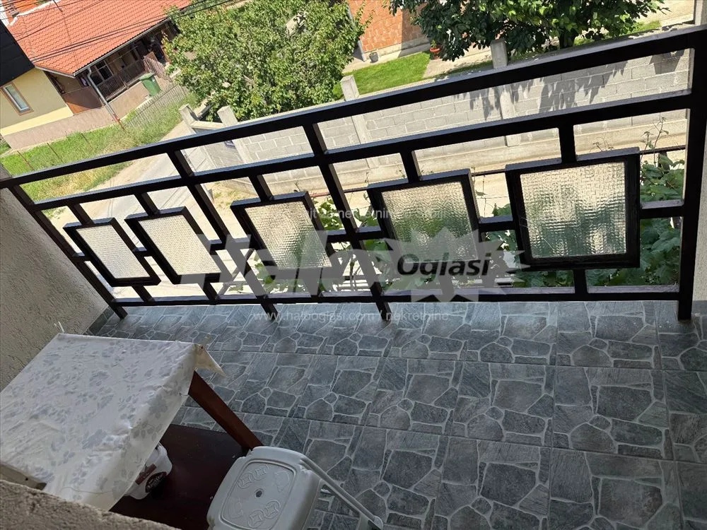 Izadjem trosoban stan u Surčinu — 10